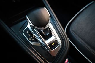 Renault Captur 2020 1.6 E-Tech Plug-in Hybrid 160hp Intens-thumb-34