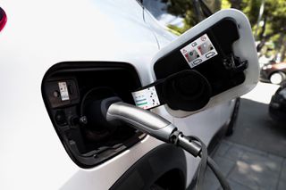Renault Captur 2020 1.6 E-Tech Plug-in Hybrid 160hp Intens-thumb-10