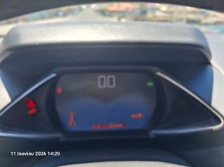 Citroen DS-3 2022 CROSSBACK AUTOMATIC DIESEL-thumb-8