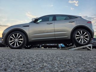 Jaguar E-Pace 2020 "R-DYNAMIC"AWD-AUTO/9speed-PANORAMA-HEAD UP-20αρες!!!-thumb-3
