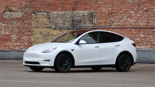 Tesla Model Y 2022 dual range 4X4