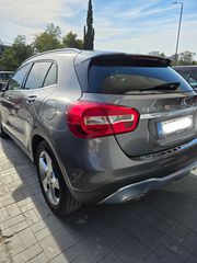 Mercedes-Benz GLA 200 2018 URBAN-thumb-2