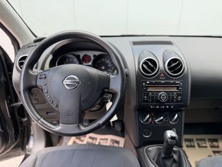 Nissan Qashqai 2009-thumb-21