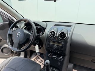 Nissan Qashqai 2009-thumb-24
