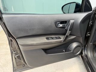 Nissan Qashqai 2009-thumb-26