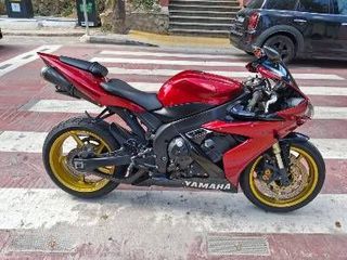 Yamaha YZF-R1 2006 R1-thumb-1