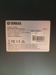 YAMAHA CLP 525 B-thumb-3