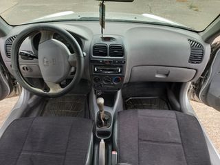 Hyundai Accent 2006 1.3 GLS-thumb-2