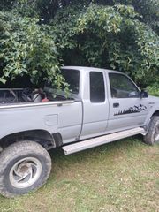 Toyota Hilux 1991 Taro