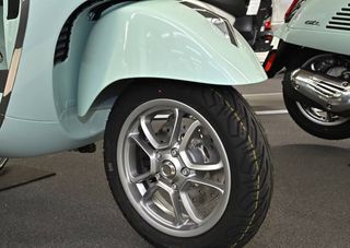 Vespa GTS 310 2026 E5+ 30ΑΤΟΚΕΣ ή ΔΩΡΑ ΑΞΙΑΣ 537€-thumb-2
