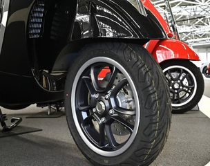 Vespa GTS Super 310 2026 E5+ 30ΑΤΟΚΕΣ ή ΔΩΡΑ ΑΞΙΑΣ 537€-thumb-2