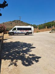 Iveco 2011-thumb-10