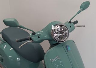 Vespa GTS 310 2026 E5+ 80TH LIMITED EDITION 30ΑΤΟΚΕΣ ή ΔΩΡΑ ΑΞΙΑΣ 537€-thumb-5