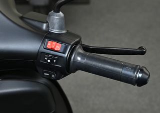 Vespa Sprint S 125 2026 S 30 ATOKEΣ + ΔΩΡΟ ΑΞΕΣΟΥΑΡ ΑΞΙΑΣ 537€-thumb-5