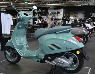 Vespa Primavera 125 2026 80TH LIMITED EDITION 30 ATOKEΣ + ΔΩΡΟ ΑΞΕΣΟΥΑΡ ΑΞΙΑΣ 537€-thumb-2