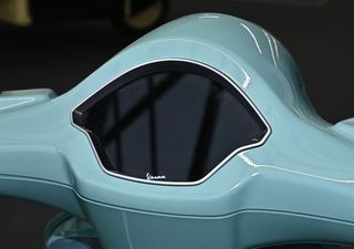 Vespa Primavera 125 2026 80TH LIMITED EDITION 30 ATOKEΣ + ΔΩΡΟ ΑΞΕΣΟΥΑΡ ΑΞΙΑΣ 537€-thumb-6