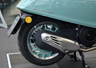 Vespa Primavera 125 2026 80TH LIMITED EDITION 30 ATOKEΣ + ΔΩΡΟ ΑΞΕΣΟΥΑΡ ΑΞΙΑΣ 537€-thumb-10