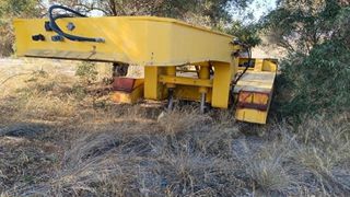 Heavy Machine Transport Truck 2000