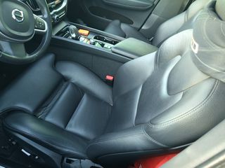 Volvo XC 60 2022 2.0D5 MILD HYBRID 235ps FULL EXTRA-thumb-24
