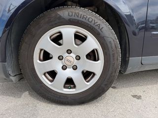 Audi A4 2003-thumb-8