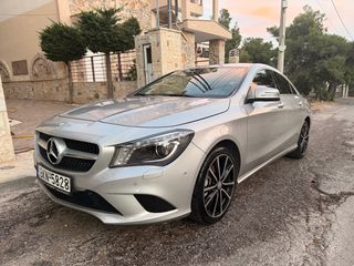 Mercedes-Benz CLA 180 2016