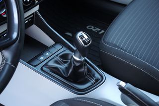 Hyundai i 20 2022 1.000cc 101 Hp HYBRD - BLUETOOTH -ANDROID-CAMERA-ZANTEΣ 16''-thumb-25