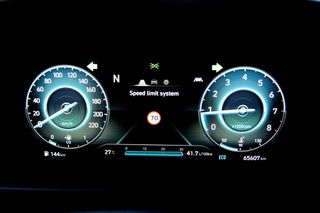 Hyundai i 20 2022 1.000cc 101 Hp HYBRD - BLUETOOTH -ANDROID-CAMERA-ZANTEΣ 16''-thumb-12