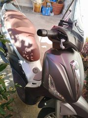 Roller / Scooter 2019 Beverly 300-thumb-1