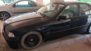 Bmw 318 1995 318ι-thumb-1