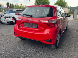 Toyota Yaris 2017-thumb-9