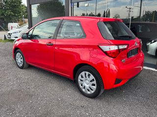Toyota Yaris 2017-thumb-11