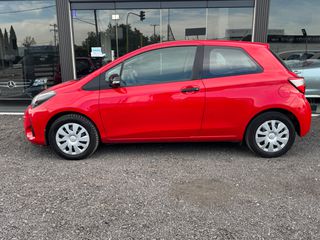 Toyota Yaris 2017-thumb-12