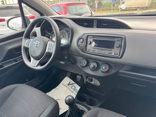 Toyota Yaris 2017-thumb-19