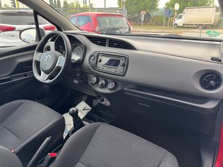 Toyota Yaris 2017-thumb-20