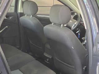 Ford Mondeo 2011-thumb-8