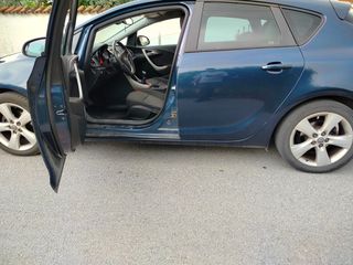 Opel Astra 2011 J, A13D