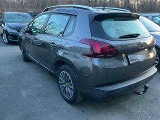 Peugeot 2008 2017-thumb-6