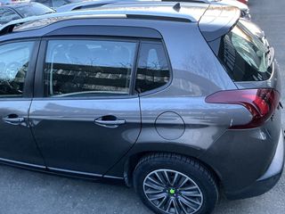 Peugeot 2008 2017-thumb-7