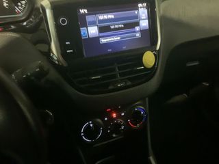 Peugeot 2008 2017-thumb-9