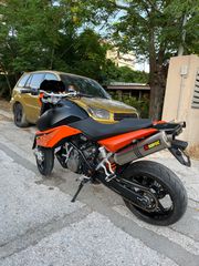 KTM 990 Supermoto 2010-thumb-2