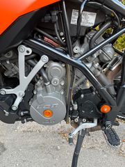 KTM 990 Supermoto 2010-thumb-15