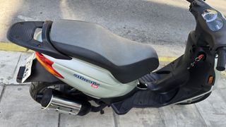 Derbi Atlantis 50 2010-thumb-5