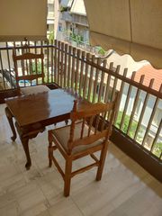 Τραπέζι ξύλινο Vintage 86Χ56 cm - Ύψος 57,5 cm + 2 καρέκλες ξύλινες, Όλα ξύλο Καρυδιά, Άριστη Κατάσταση, τιμή Ευκαιρίας.