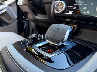 Jaguar E-Pace 2023 R Dynamic,Panorama,Black Pack,Hybrid,Portofino-thumb-11