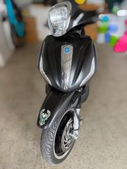 Piaggio Beverly 300 2017 Police-thumb-1