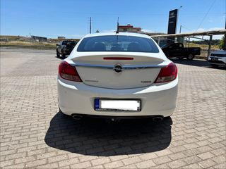 Opel Insignia 2010-thumb-2
