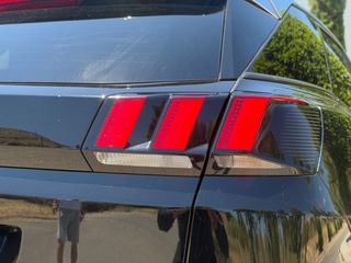 Peugeot 3008 2020 1.5 BLUEHDI 130 ALLURE EAT8-thumb-9