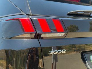 Peugeot 3008 2020 1.5 BLUEHDI 130 ALLURE EAT8-thumb-11