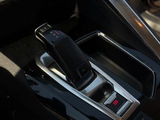 Peugeot 3008 2020 1.5 BLUEHDI 130 ALLURE EAT8-thumb-21