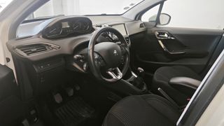 Peugeot 208 2019 1.2 PURETECH 82 ACTIVE-thumb-4